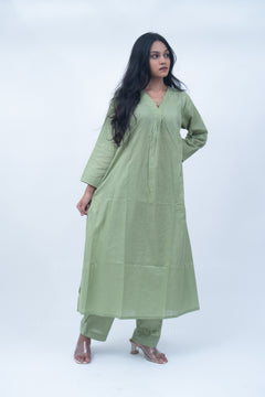Velorrea Raaya V-neck pista green set